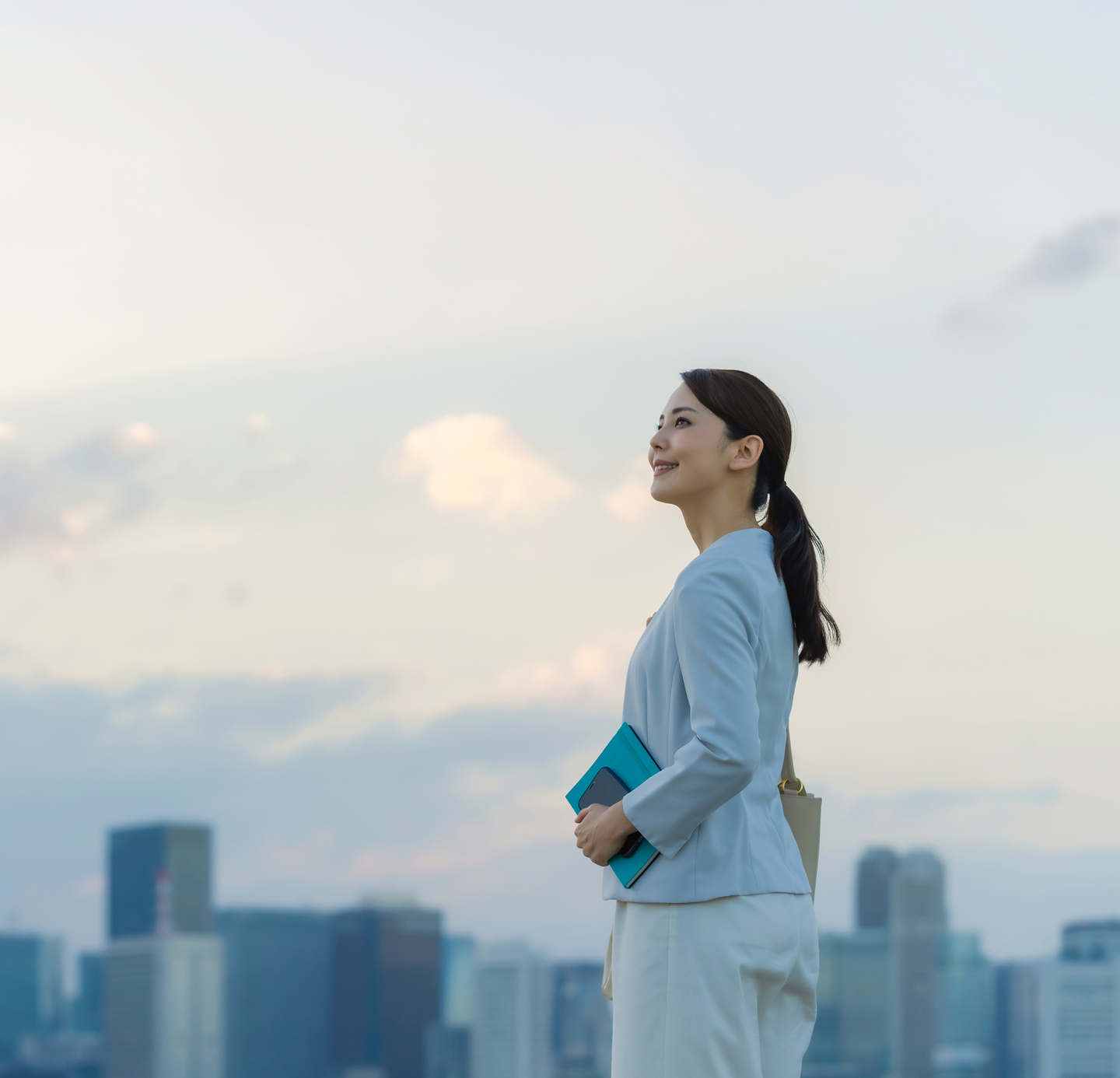 企業のポテンシャルを、多角的な戦略で加速させる。